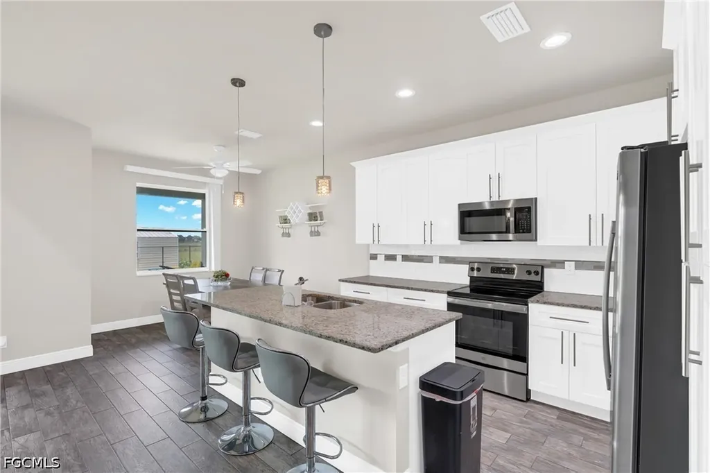 1049 Solar Court Labelle FL 33935