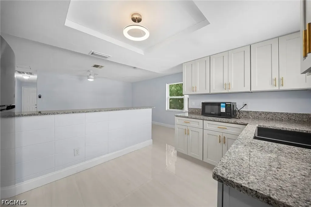 5454 8th Avenue Fort Myers FL 33907