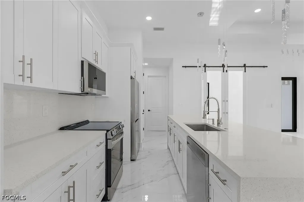 1817 Kismet Parkway W Cape Coral FL 33993
