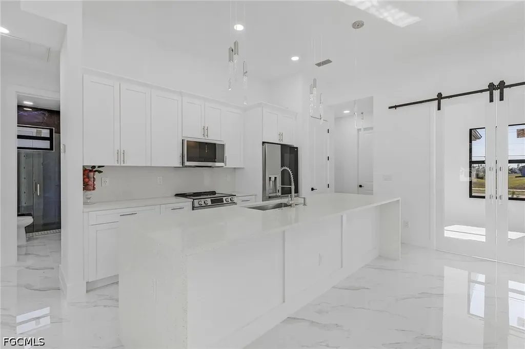 1817 Kismet Parkway W Cape Coral FL 33993
