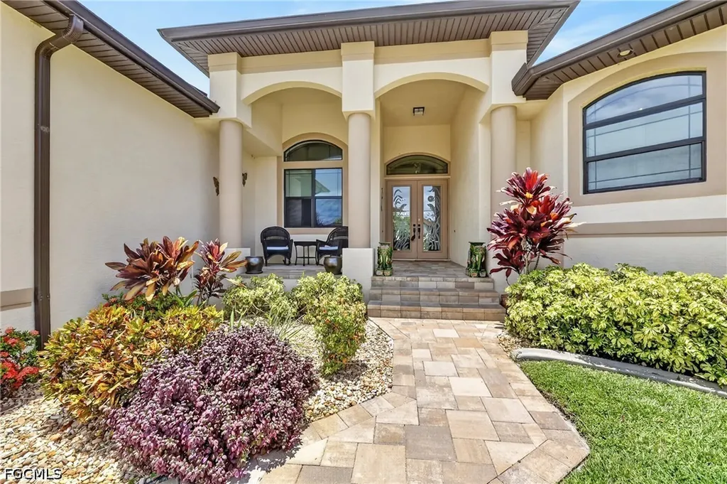 5346 Malaluka Court Cape Coral FL 33904