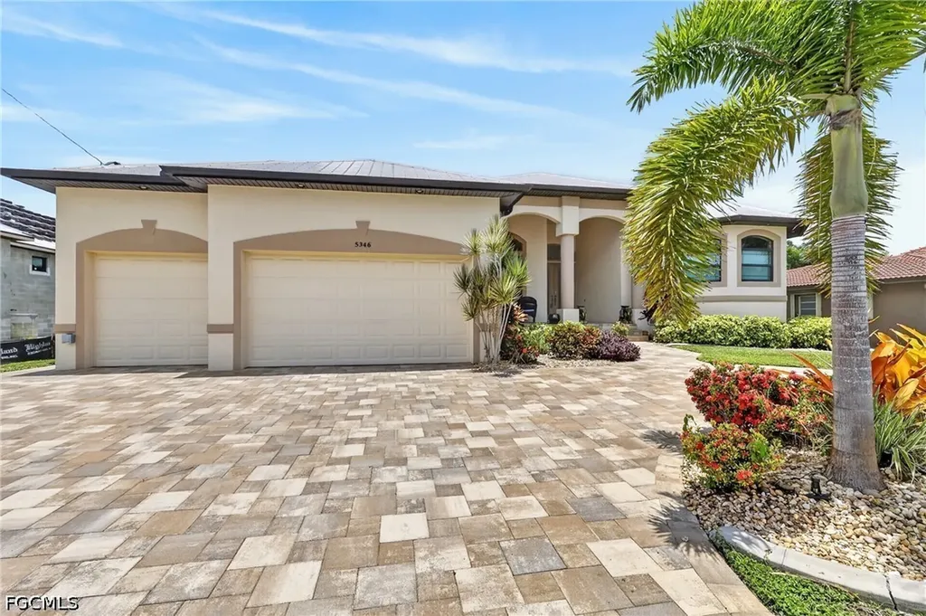 5346 Malaluka Court Cape Coral FL 33904