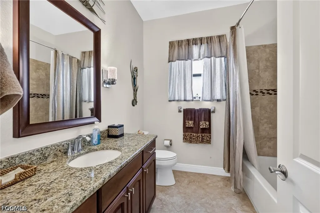 5346 Malaluka Court Cape Coral FL 33904