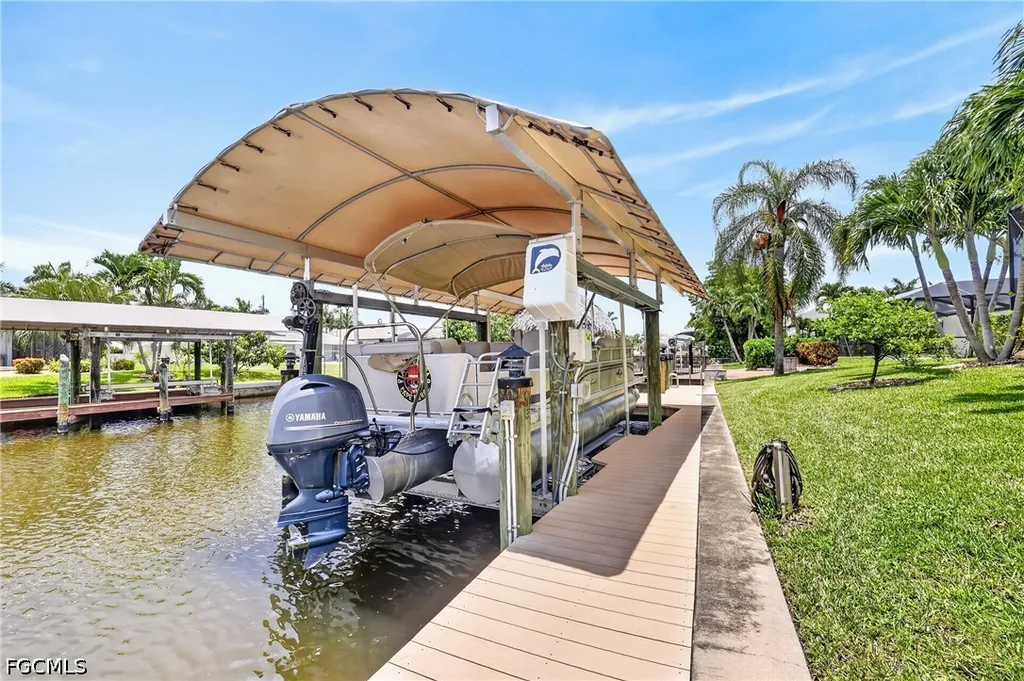 5346 Malaluka Court Cape Coral FL 33904