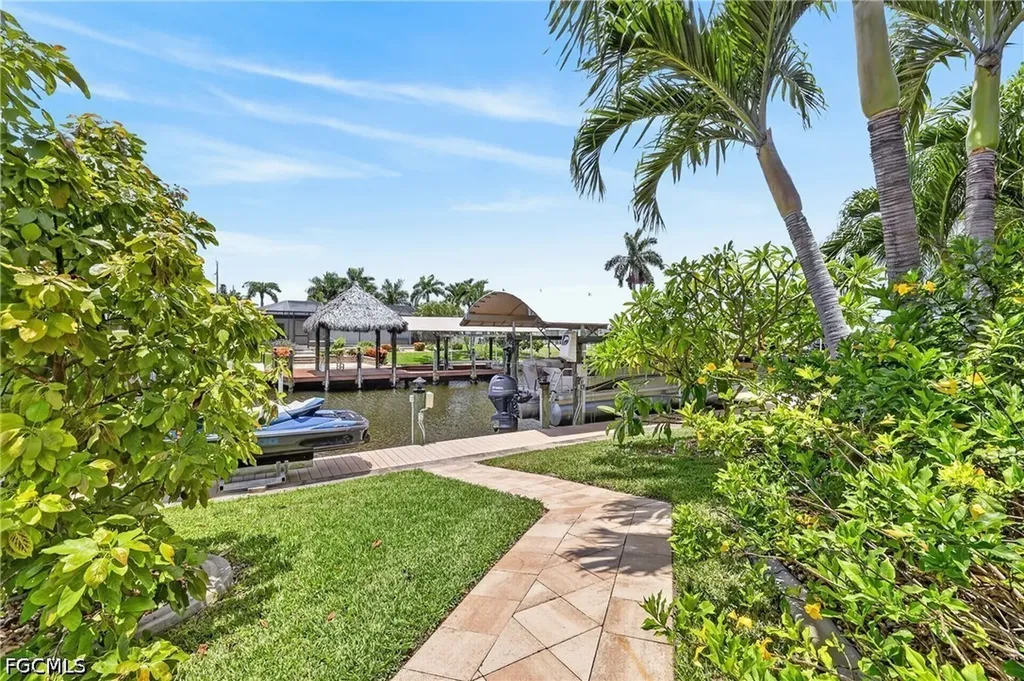 5346 Malaluka Court Cape Coral FL 33904