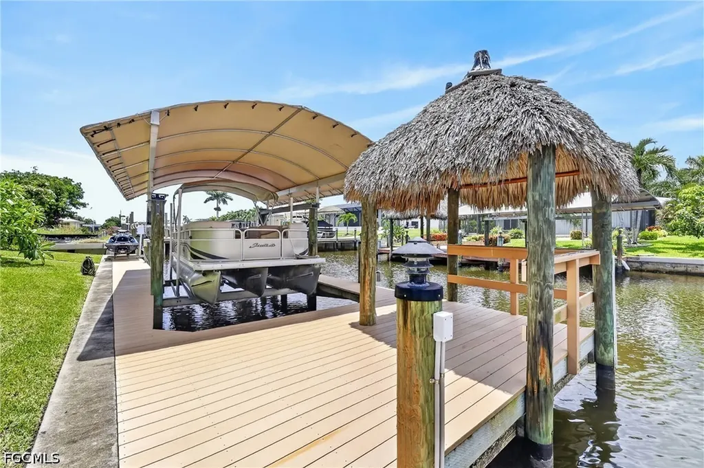 5346 Malaluka Court Cape Coral FL 33904
