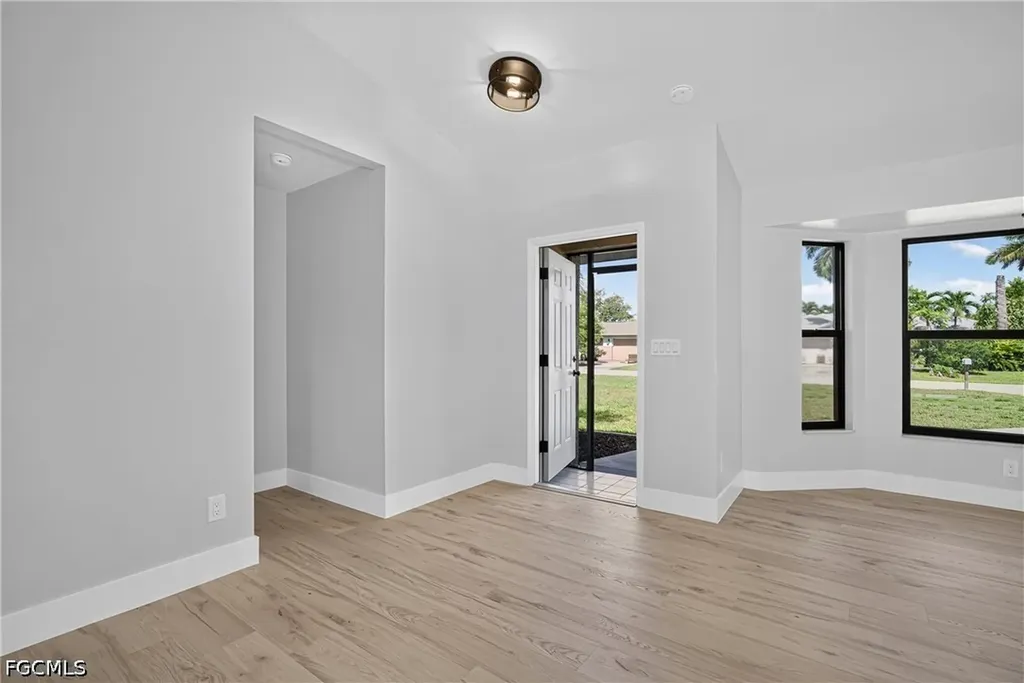 3709 SW 6th Place Cape Coral FL 33914