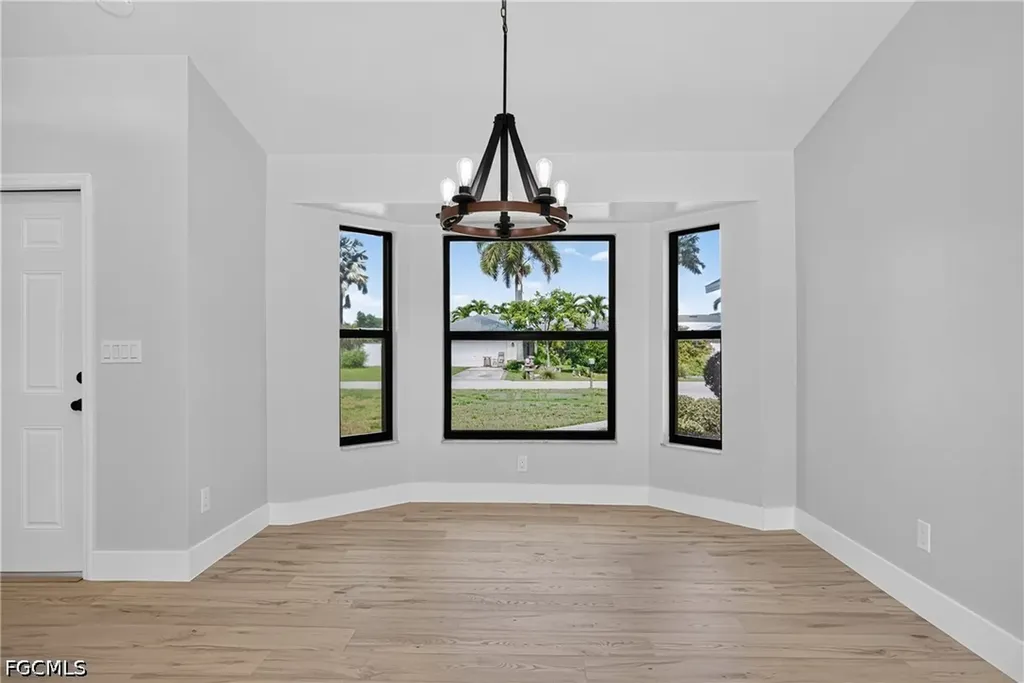 3709 SW 6th Place Cape Coral FL 33914