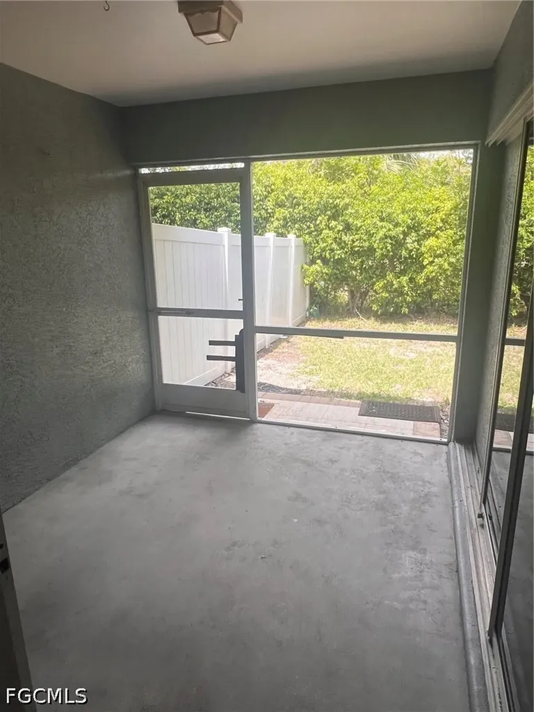 4618 SW 7th Place Cape Coral FL 33914