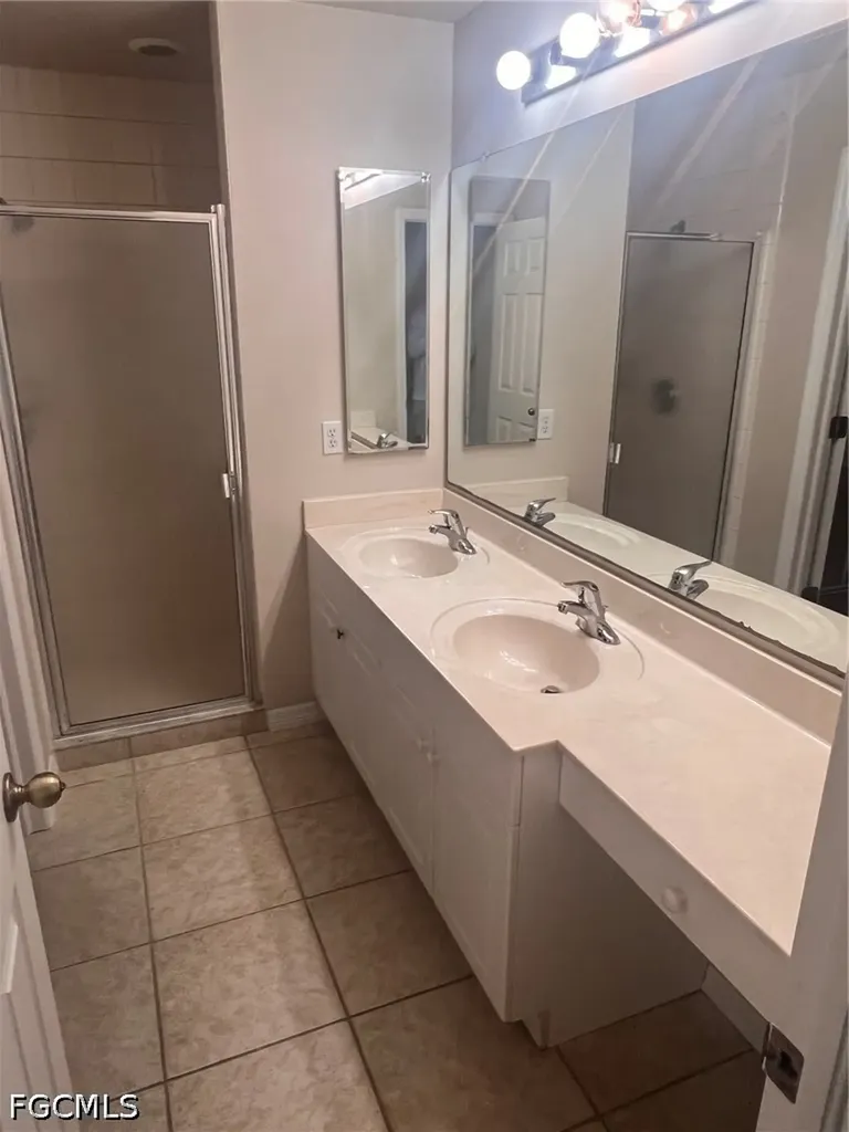 4618 SW 7th Place Cape Coral FL 33914