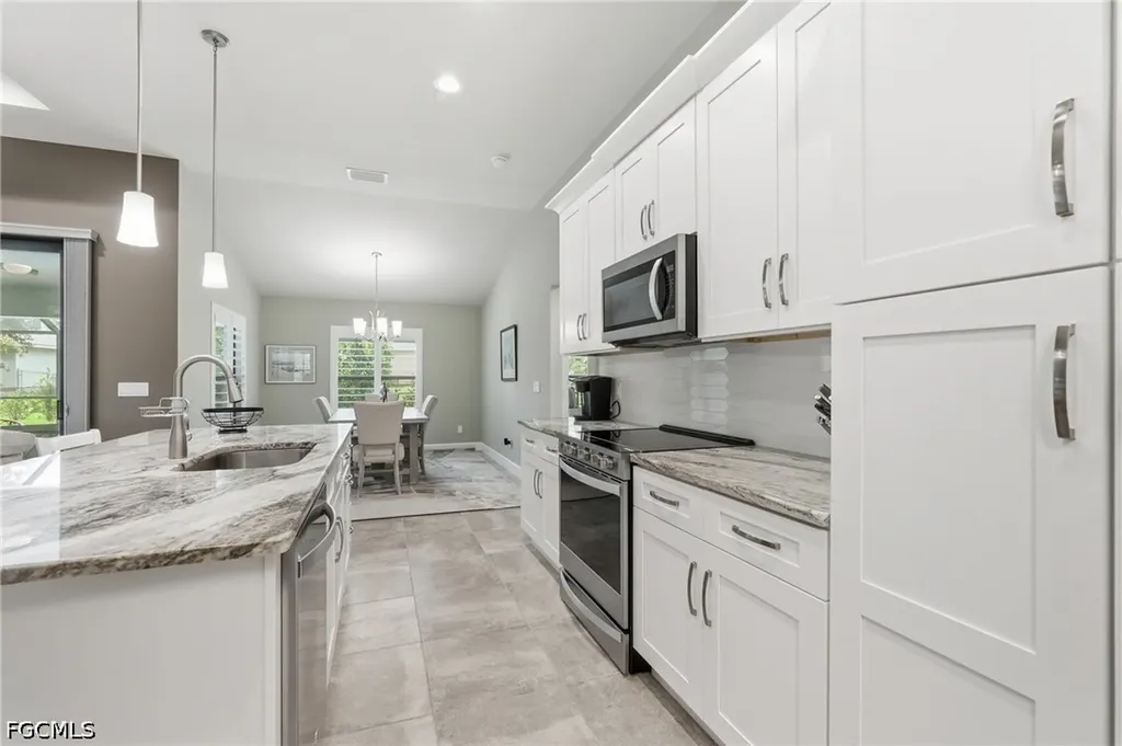 1446 SW 1st Terrace Cape Coral FL 33991
