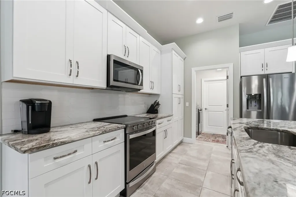 1446 SW 1st Terrace Cape Coral FL 33991