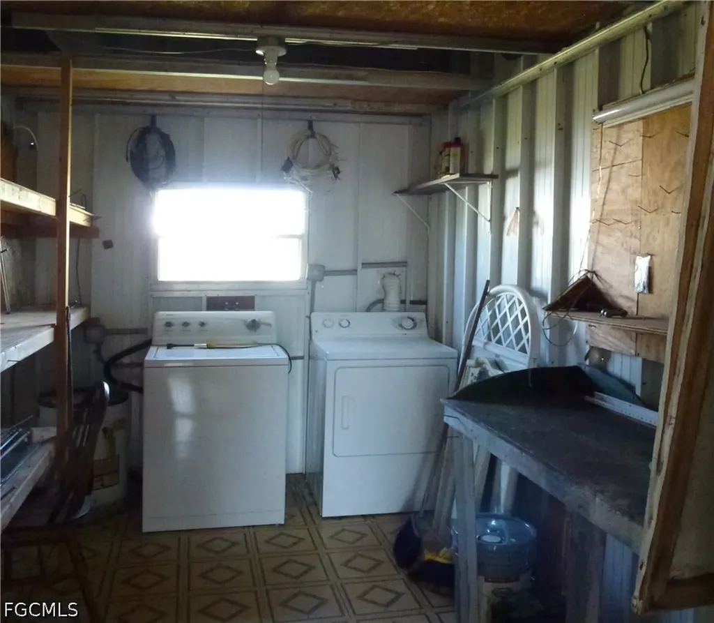 2820 Breezewood Drive North Fort Myers FL 33917