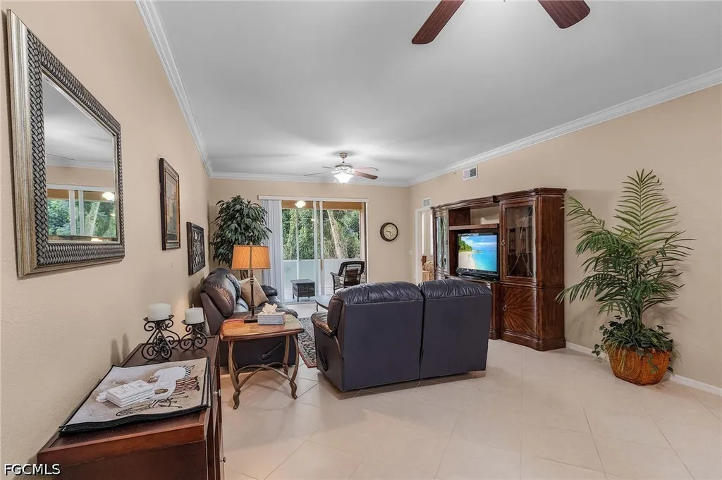 8251 Pathfinder Loop Fort Myers FL 33919