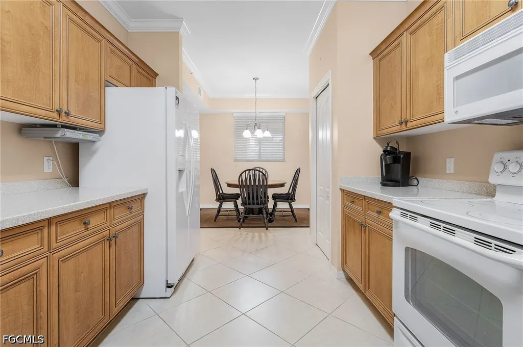 8251 Pathfinder Loop Fort Myers FL 33919