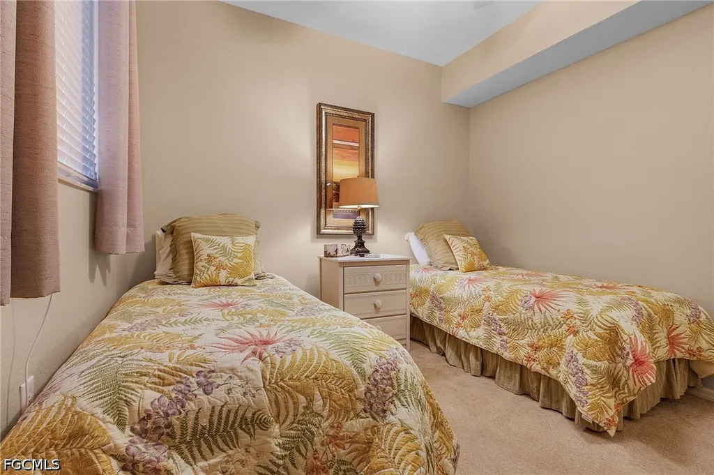 8251 Pathfinder Loop Fort Myers FL 33919