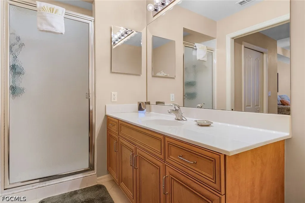 8251 Pathfinder Loop Fort Myers FL 33919
