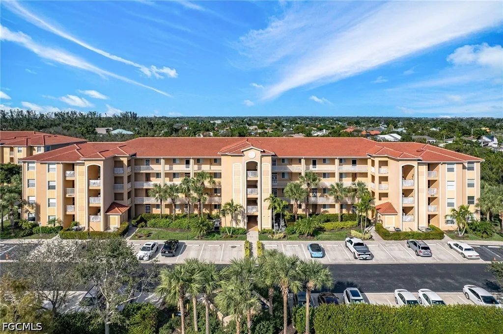 8251 Pathfinder Loop Fort Myers FL 33919