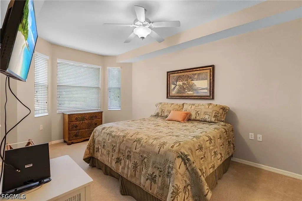 8251 Pathfinder Loop Fort Myers FL 33919