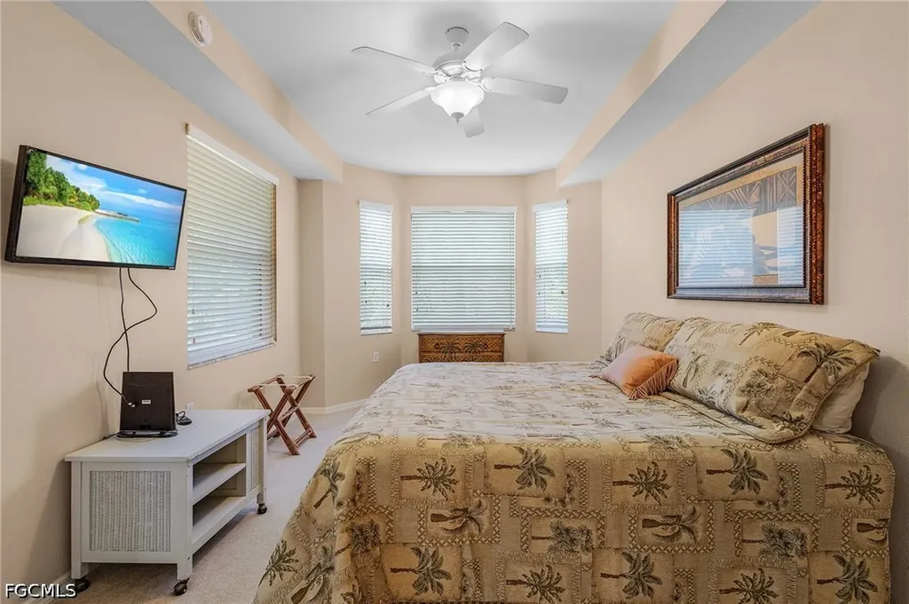 8251 Pathfinder Loop Fort Myers FL 33919