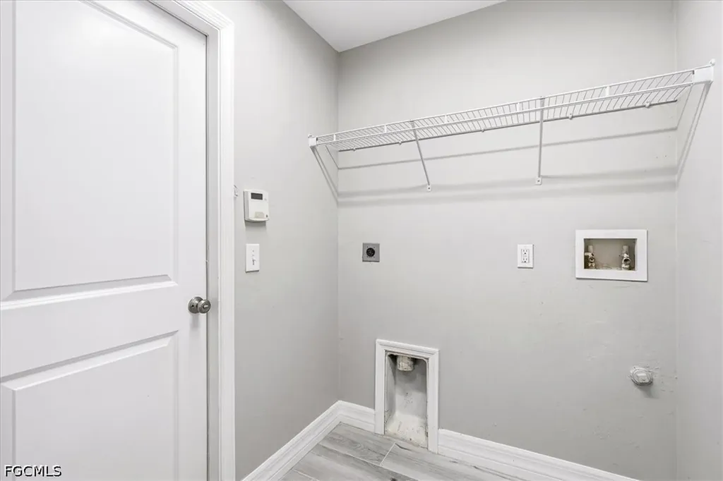 1904 NW 21st Terrace Cape Coral FL 33993