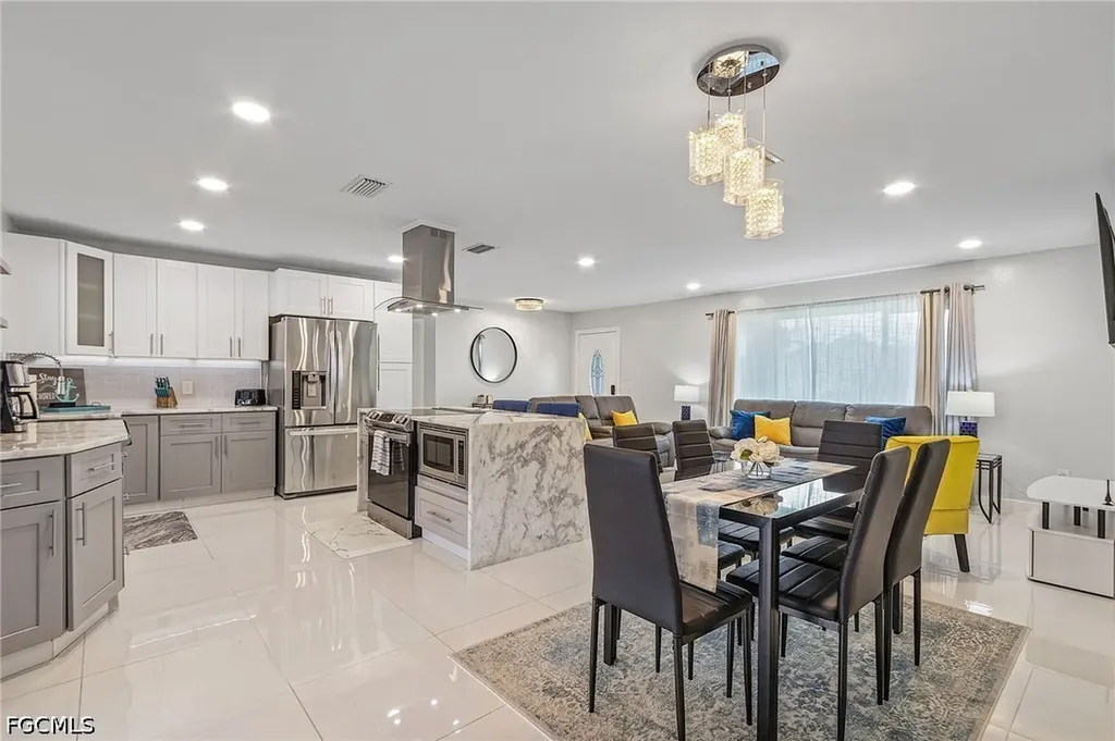 1721 SE 6th Lane Cape Coral FL 33990
