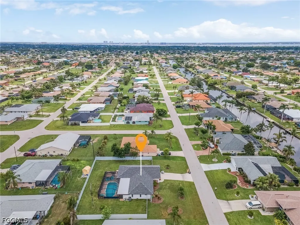 1721 SE 6th Lane Cape Coral FL 33990