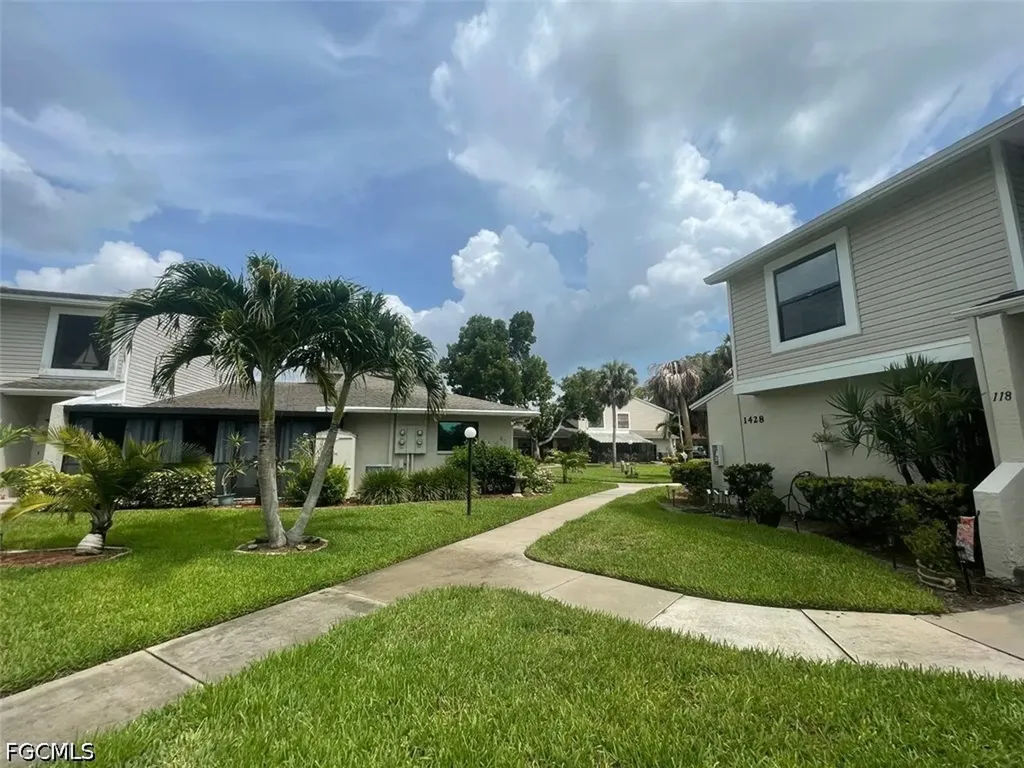 1422 SW 50th Street Cape Coral FL 33914