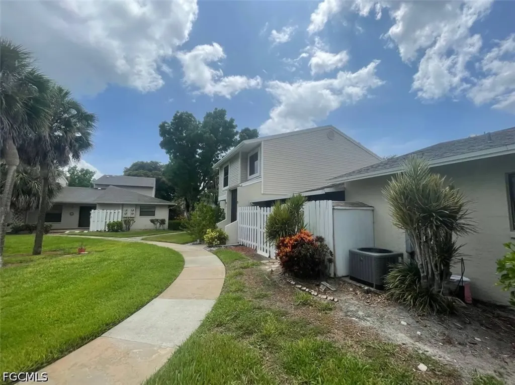 1422 SW 50th Street Cape Coral FL 33914