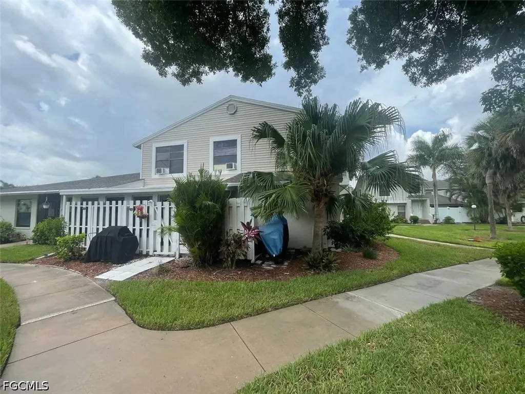 1422 SW 50th Street Cape Coral FL 33914