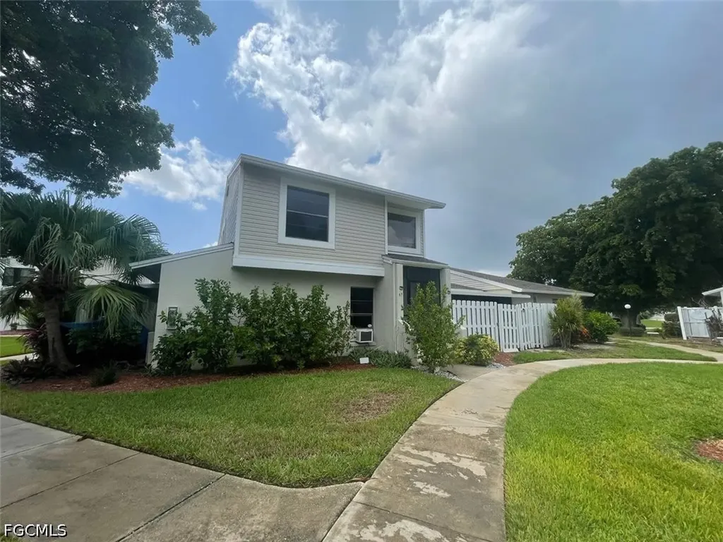 1422 SW 50th Street Cape Coral FL 33914