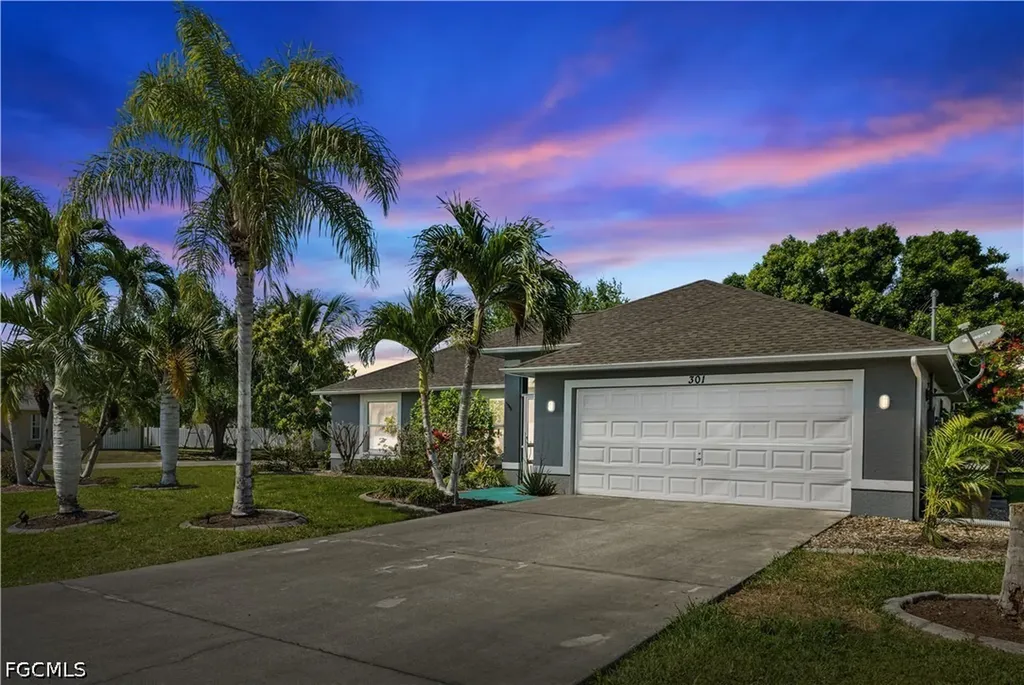 301 SE 30th Terrace Cape Coral FL 33904