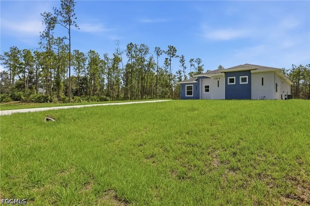 1314 Dayton Avenue Lehigh Acres FL 33972
