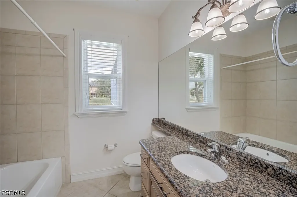 1512 SE 6th Avenue Cape Coral FL 33990