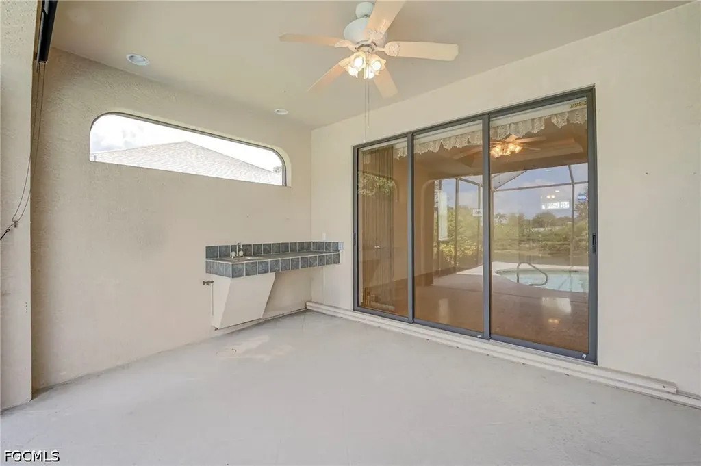 1512 SE 6th Avenue Cape Coral FL 33990