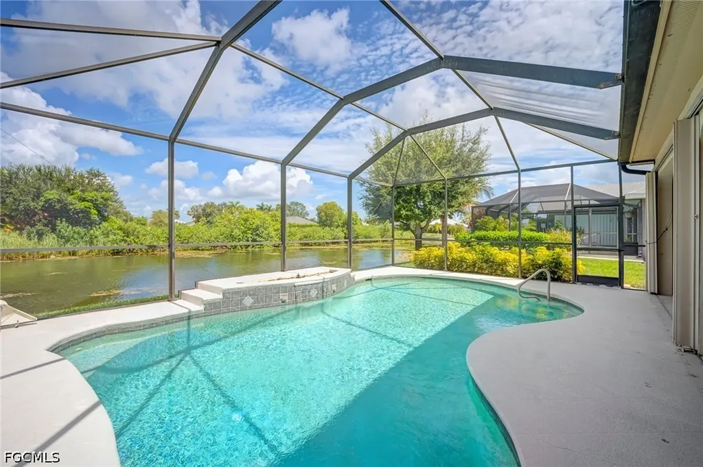 1512 SE 6th Avenue Cape Coral FL 33990