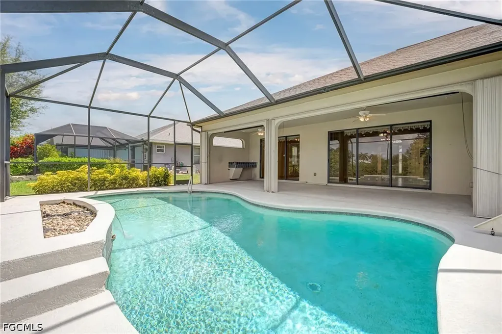 1512 SE 6th Avenue Cape Coral FL 33990
