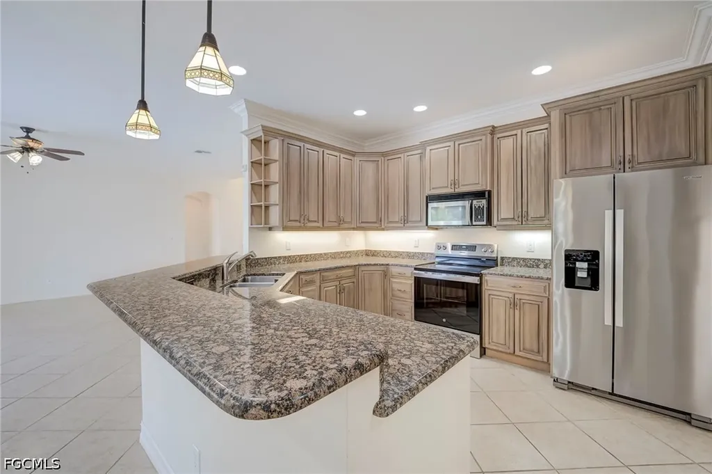 1512 SE 6th Avenue Cape Coral FL 33990