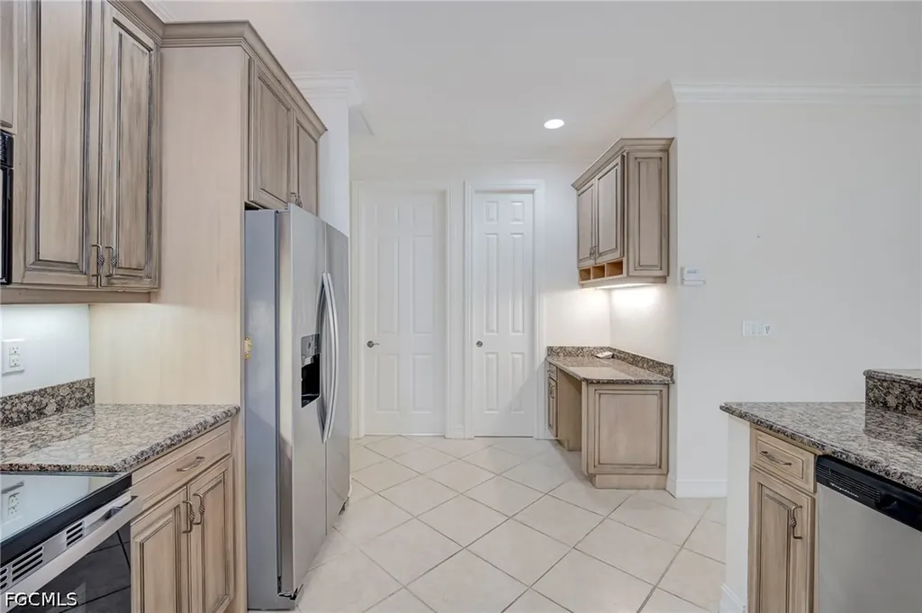 1512 SE 6th Avenue Cape Coral FL 33990