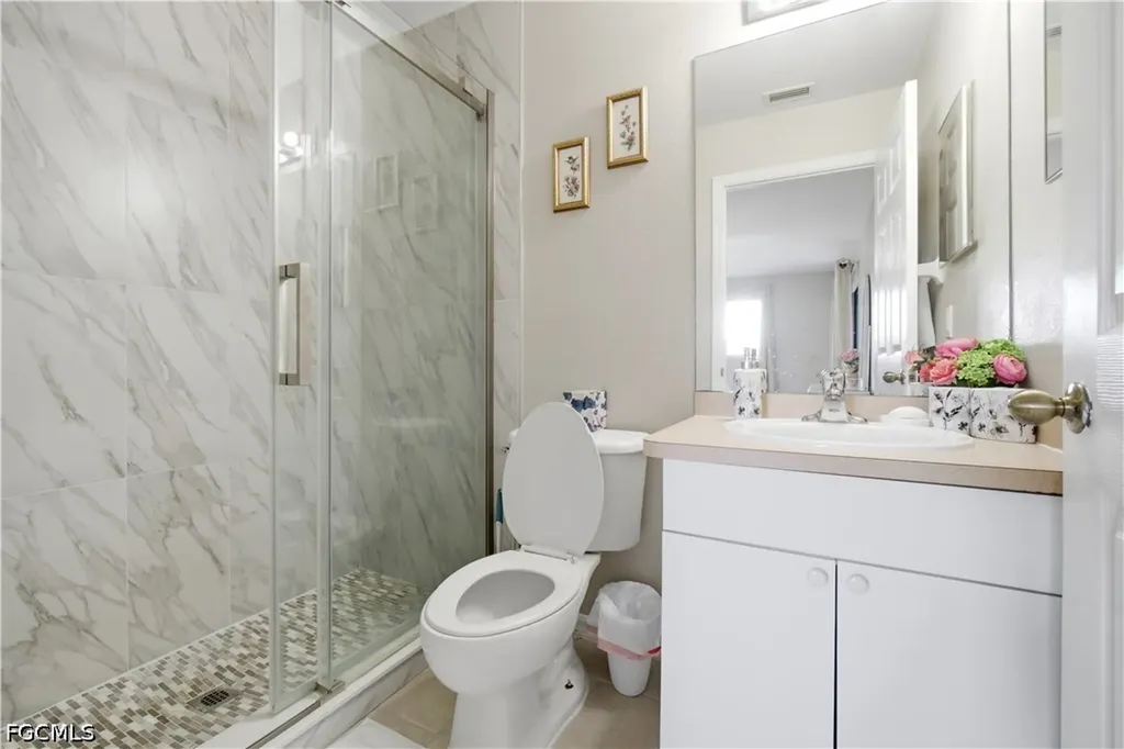 1712 SW Santa Barbara Place Cape Coral FL 33991