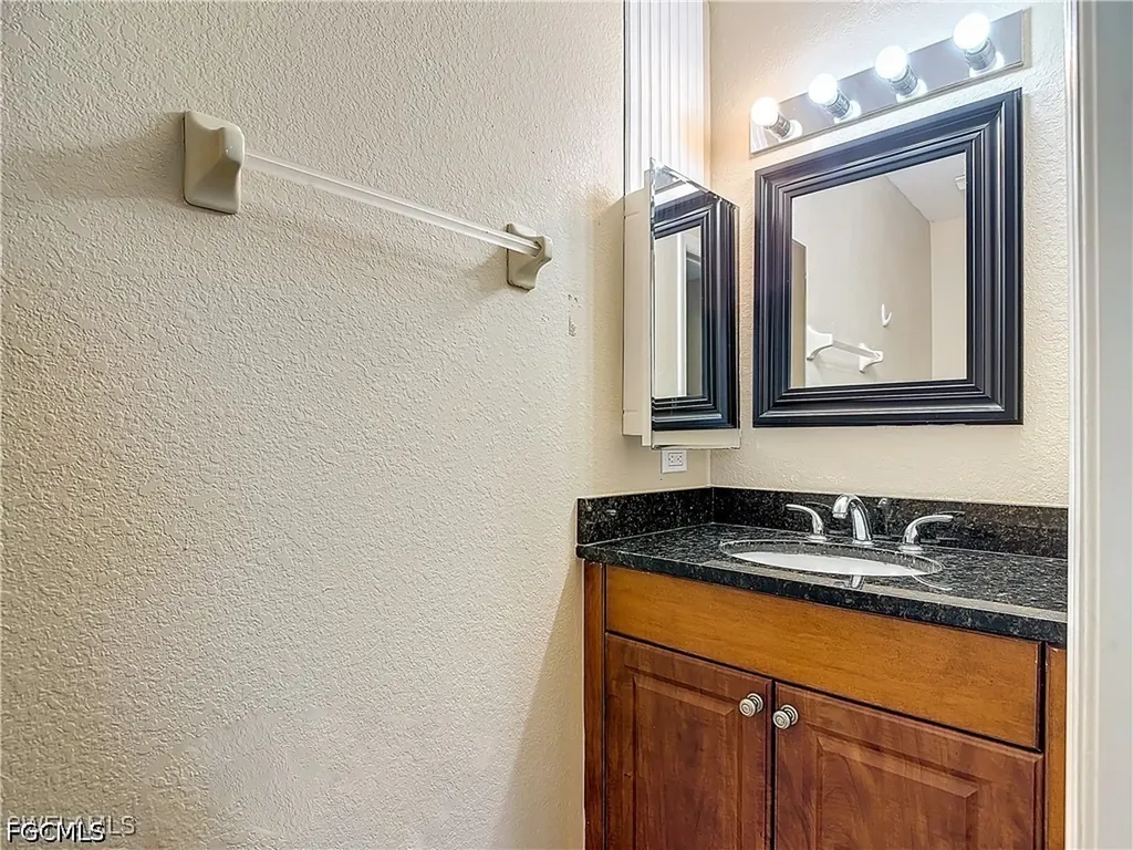 1726 Trafalgar Parkway Cape Coral FL 33991