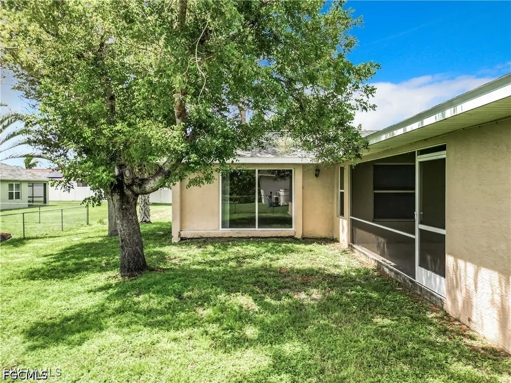 1726 Trafalgar Parkway Cape Coral FL 33991