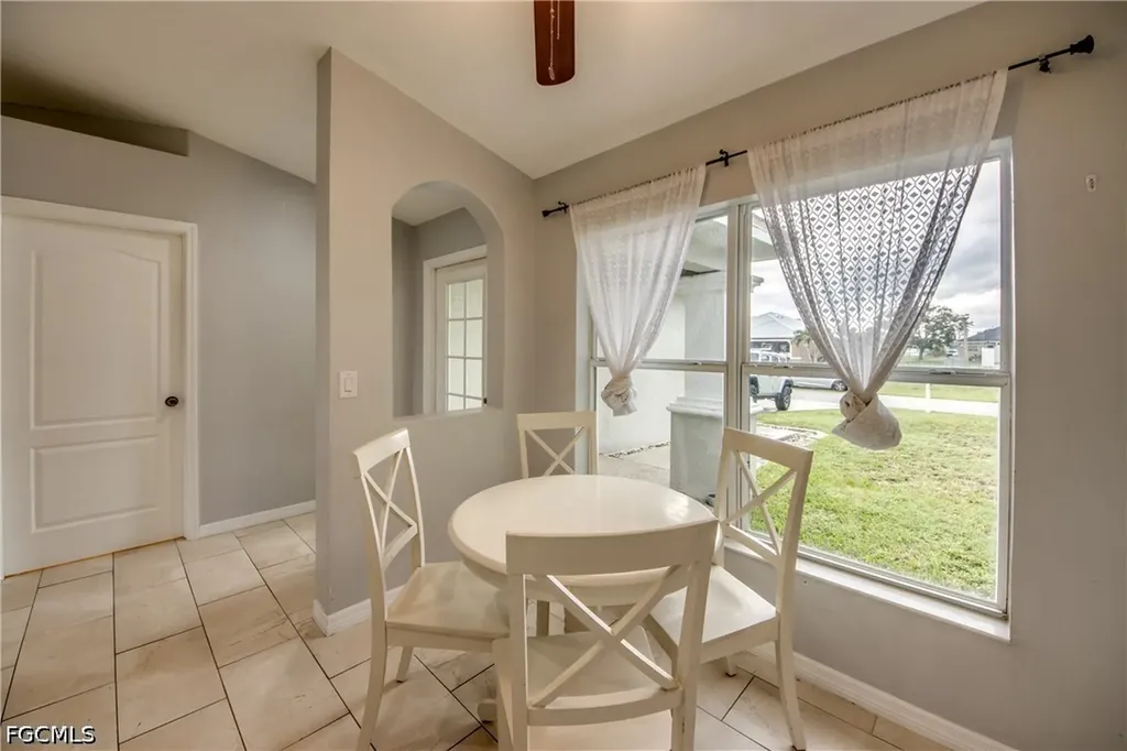 625 SW 11th Terrace Cape Coral FL 33991