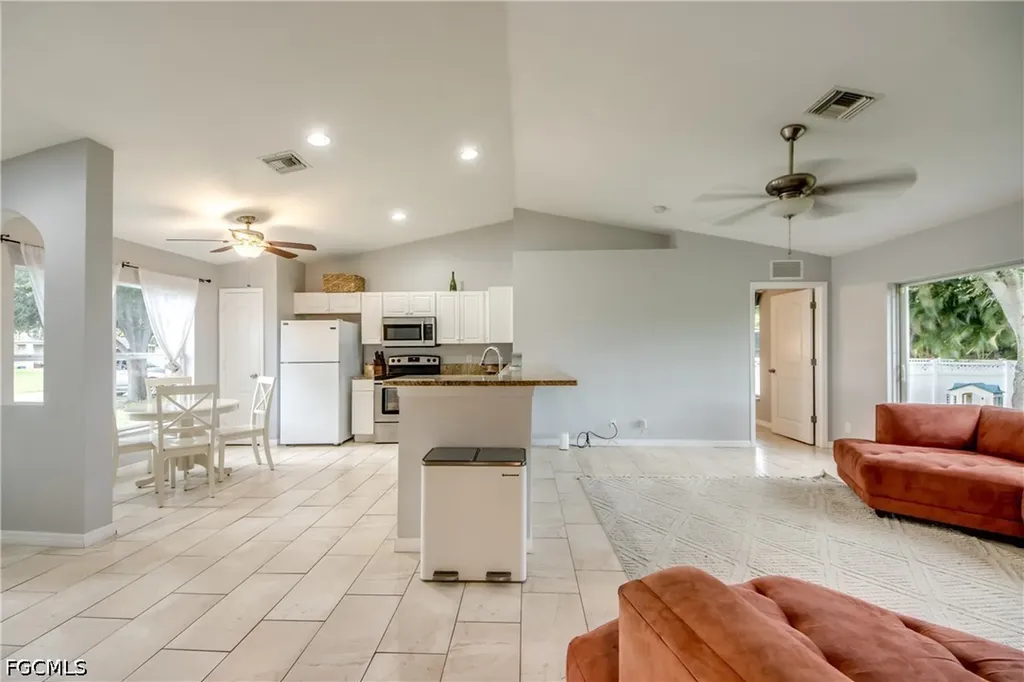 625 SW 11th Terrace Cape Coral FL 33991