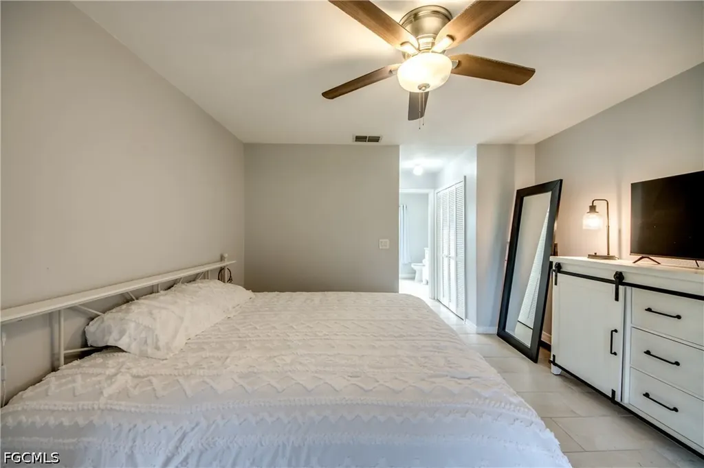 625 SW 11th Terrace Cape Coral FL 33991