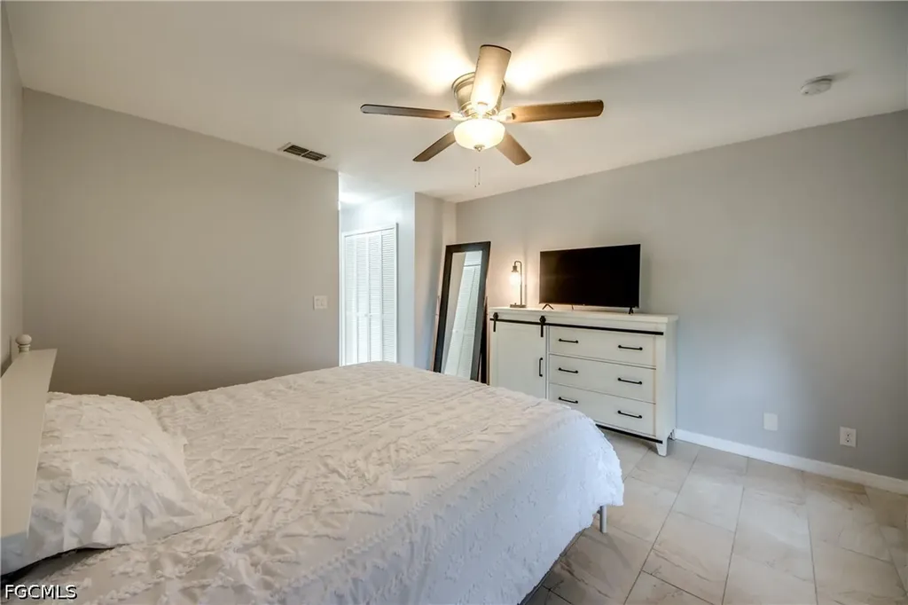 625 SW 11th Terrace Cape Coral FL 33991