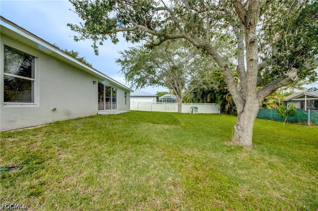 625 SW 11th Terrace Cape Coral FL 33991