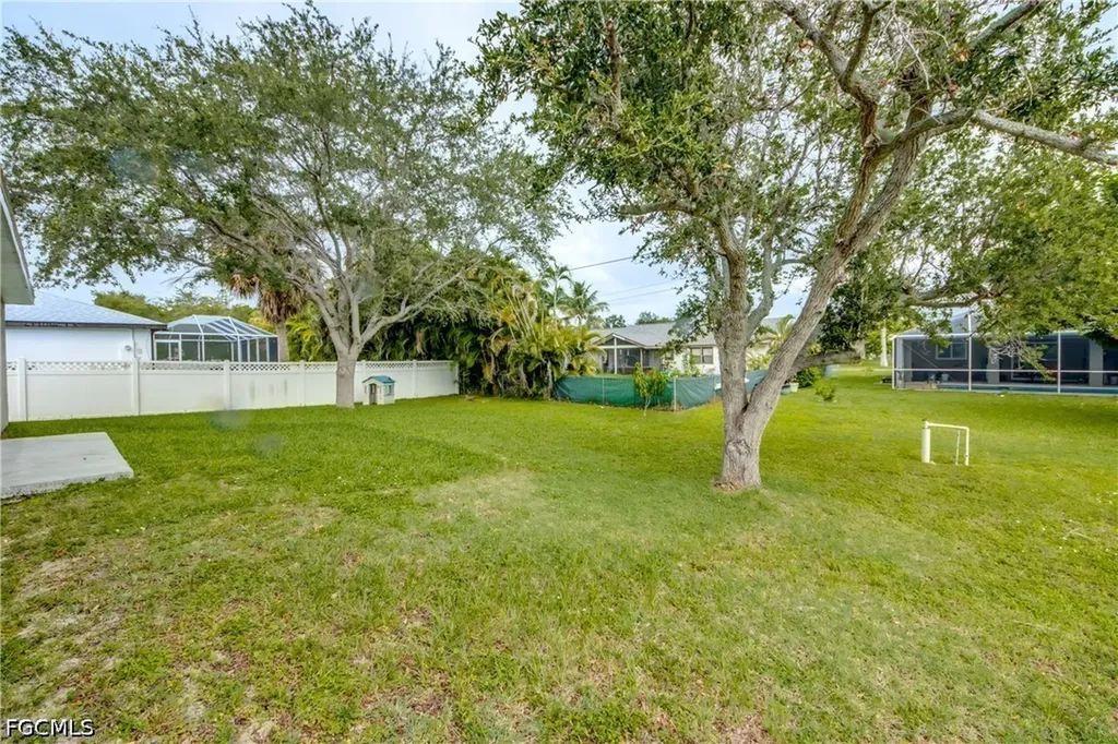 625 SW 11th Terrace Cape Coral FL 33991