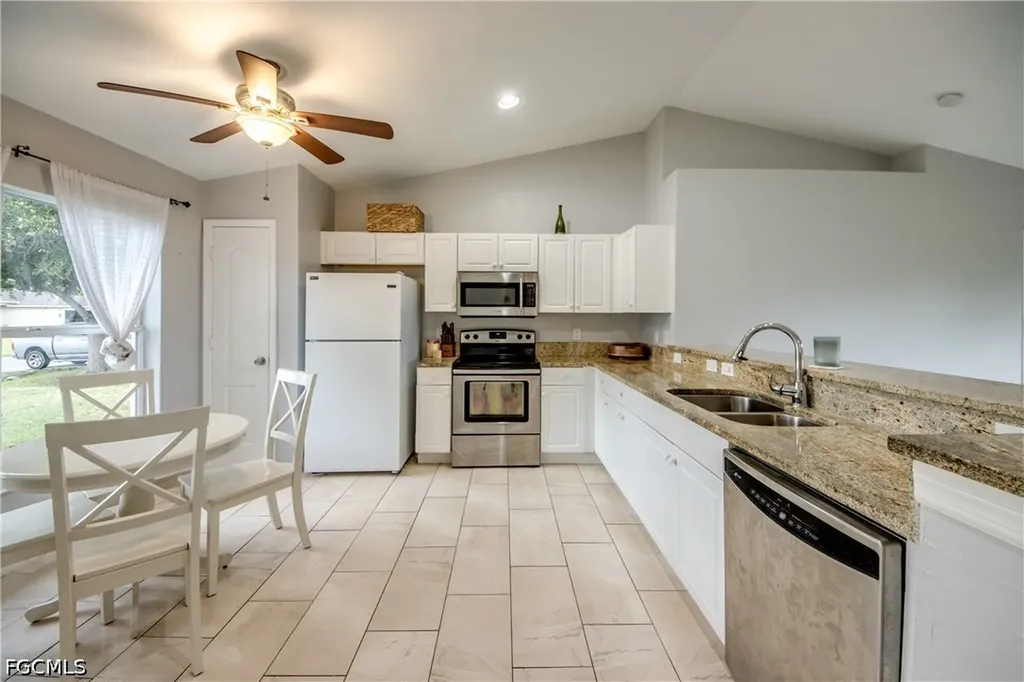 625 SW 11th Terrace Cape Coral FL 33991