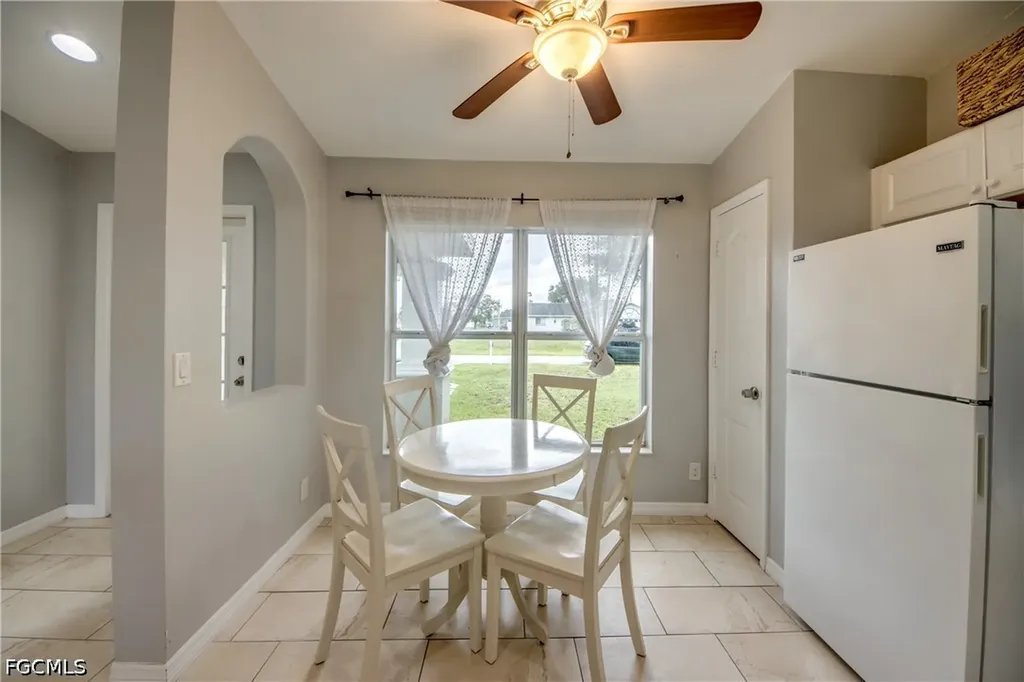 625 SW 11th Terrace Cape Coral FL 33991
